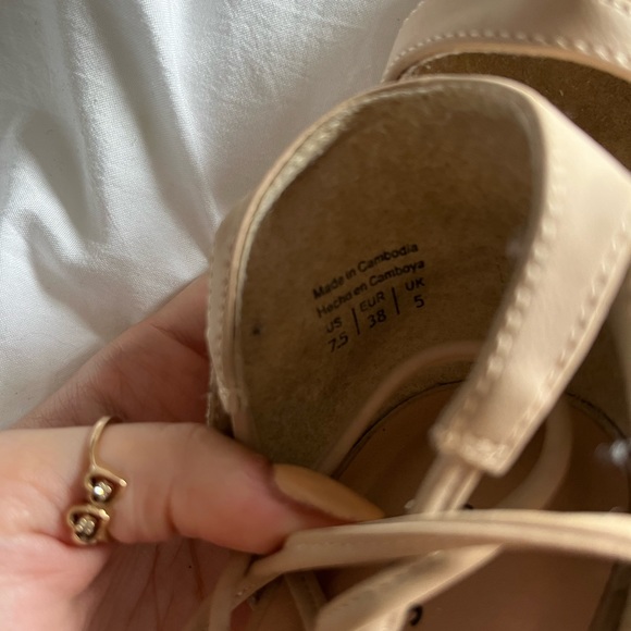 CALL IT SPRING heels - Picture 4 of 4